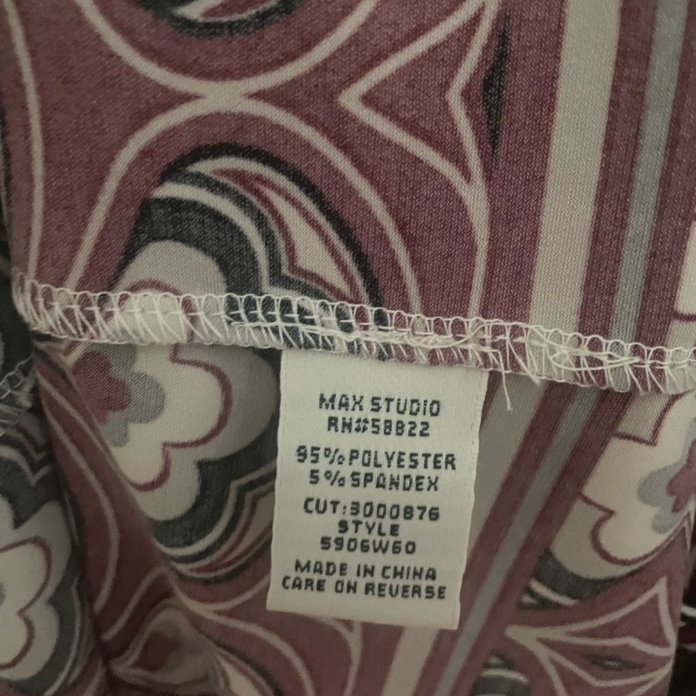 Max studio Elegant Geometric Patterned Wrap Dress… - image 5